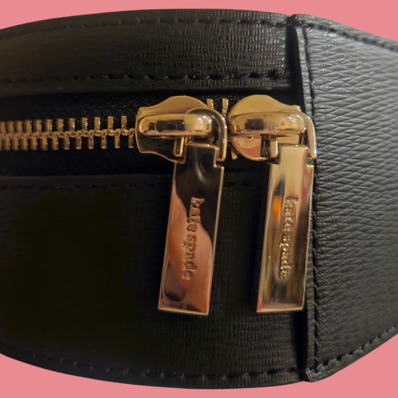 Kate Spade x Disney Minnie Mouse Polka Dot Canteen Crossbody Bag with Red Bow - Picture 4 of 8